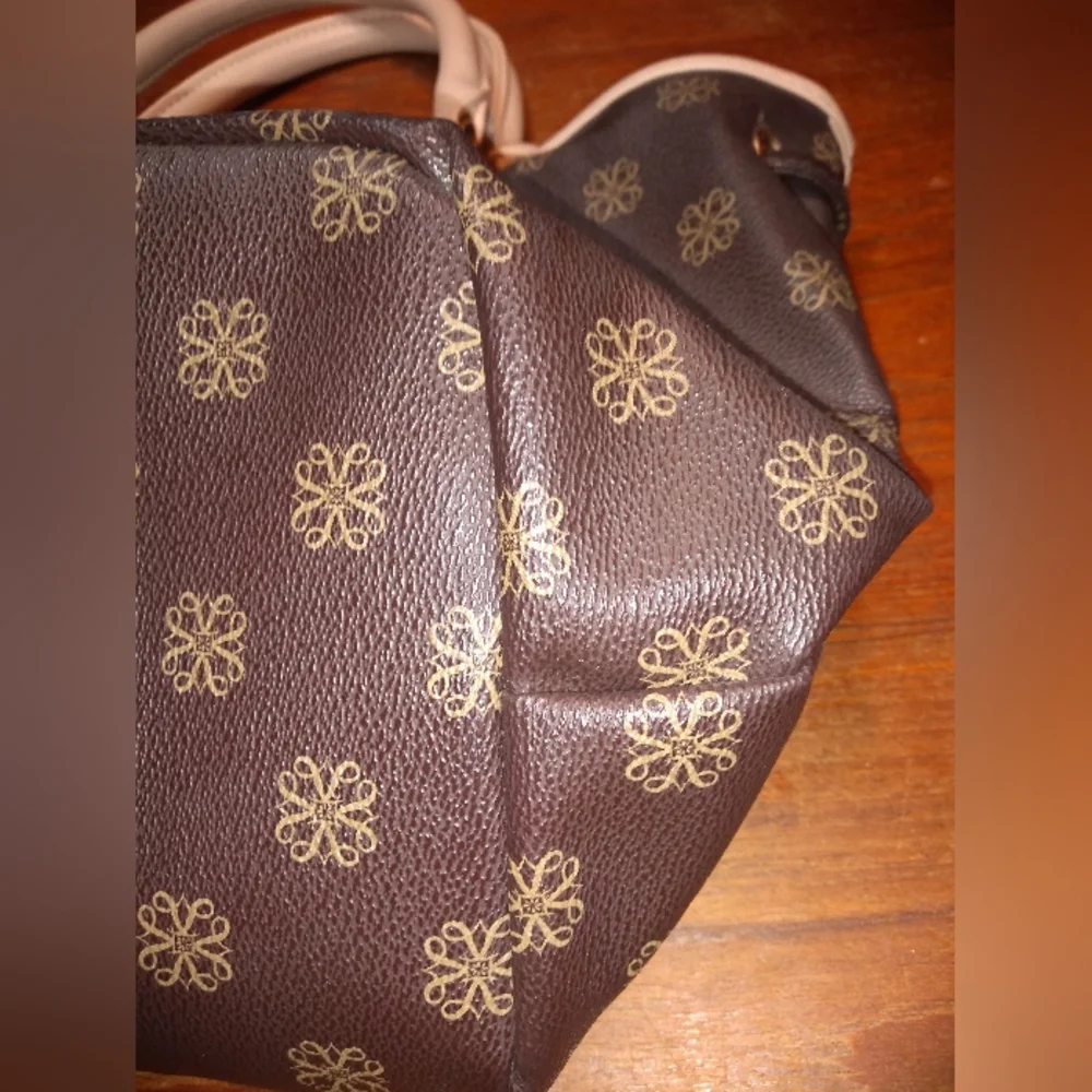 Avon Signature Collection Brown & White Satchel Purse, 2 Handles, Flower… - Picture 8 of 12